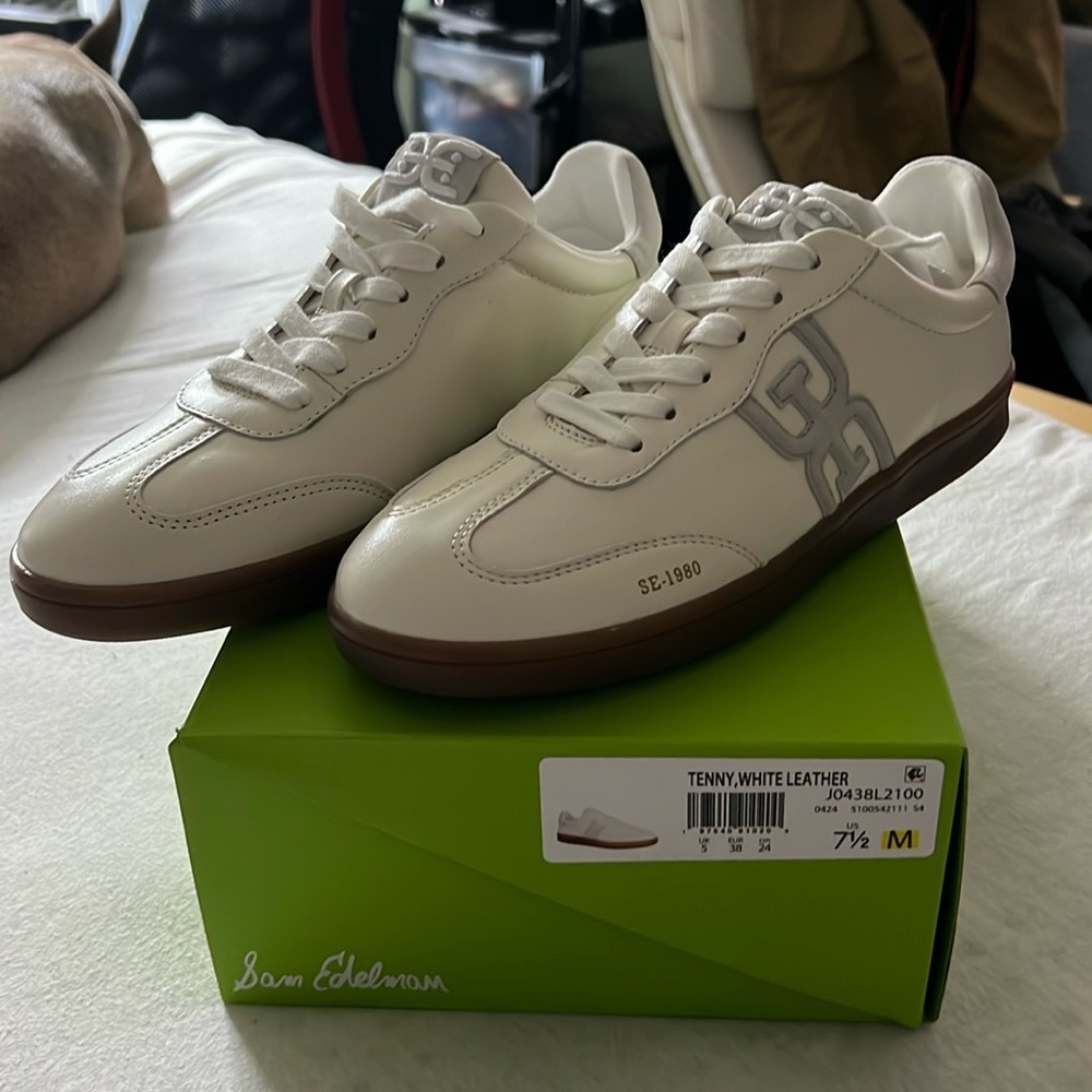 Sam Edelman Tenny, white leather women’s size 7 1/2. With dust bag for each shoe